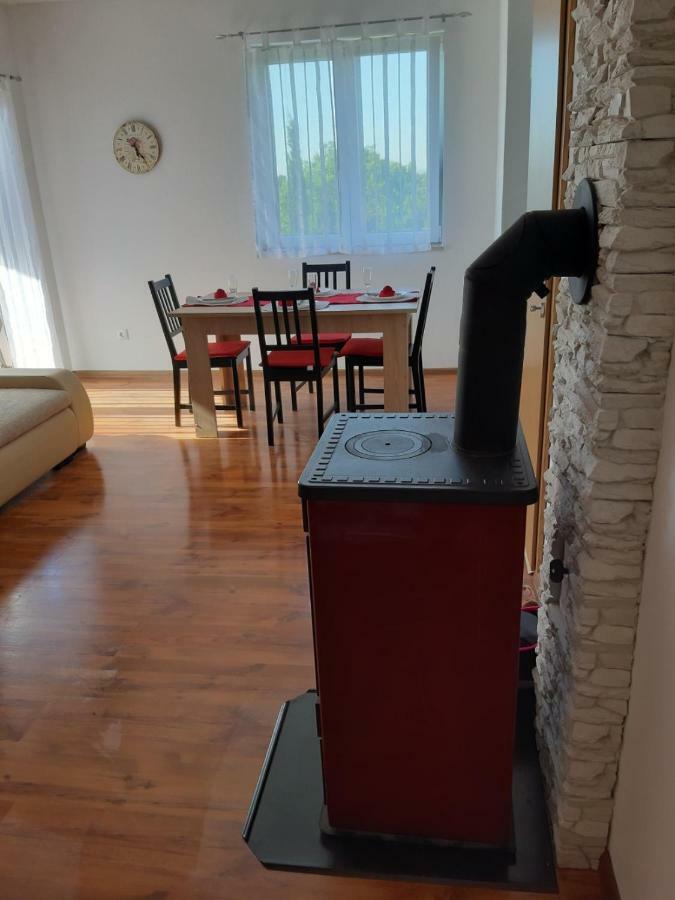Apartman Igy Vinkuran Exteriör bild
